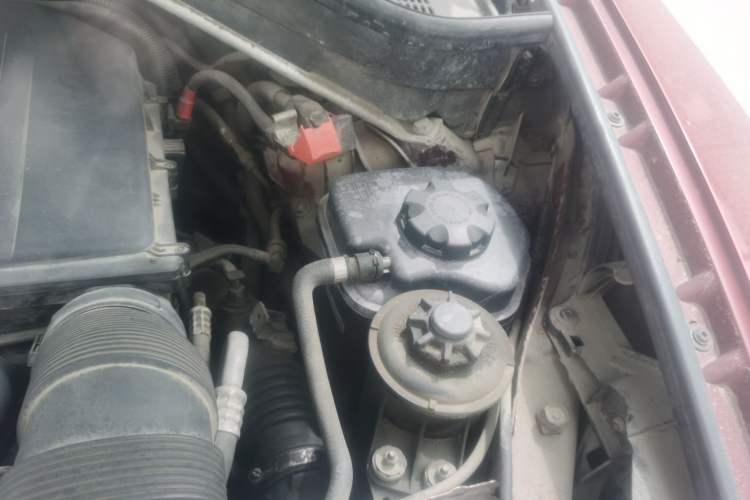 Used BMW X6 2013 xDrive35i Engine Bay Left