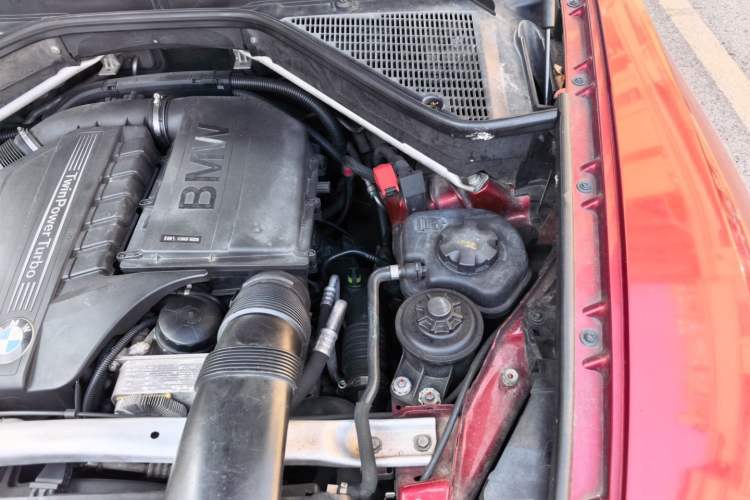Used BMW X6 2013 xDrive35i Engine Bay Left