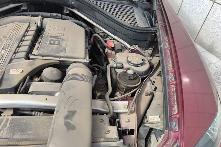 Used BMW X6 2013 xDrive35i Engine Bay Left