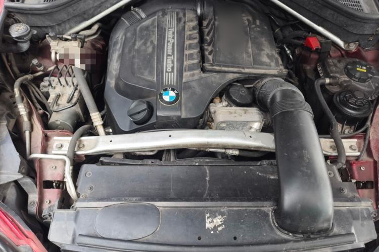 Used BMW X6 2013 xDrive35i Engine Bay