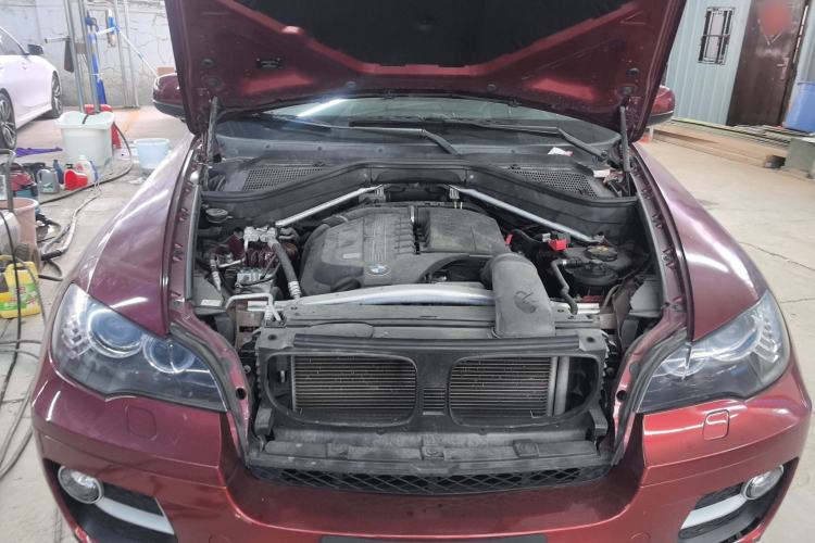 Used BMW X6 2013 xDrive35i Engine Bay