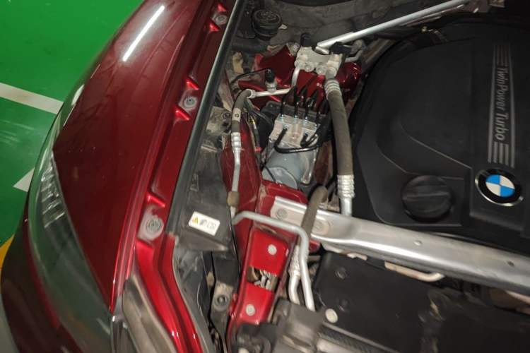 Used BMW X6  Engine Bay Right