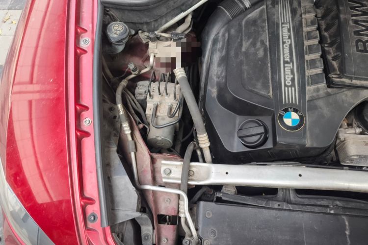 Used BMW X6 2013 xDrive35i Engine Bay Right