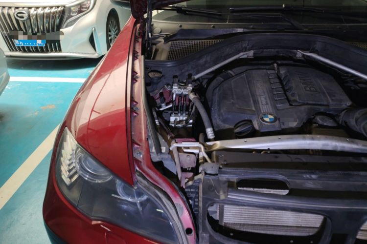 Used BMW X6 2013 xDrive35i Engine Bay Right
