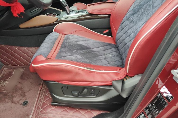 Used BMW X6  Left Front Seat