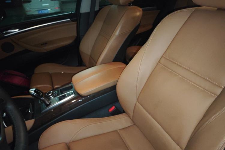 Used BMW X6  Left Front Seat