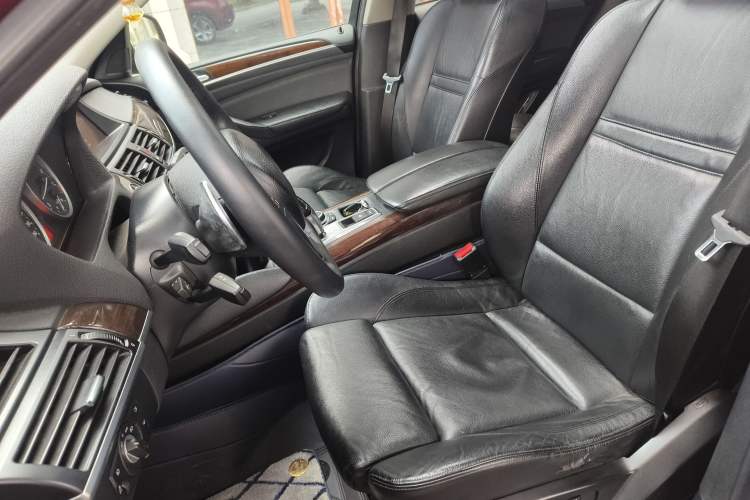 Used BMW X6 2013 xDrive35i Left Front Seat