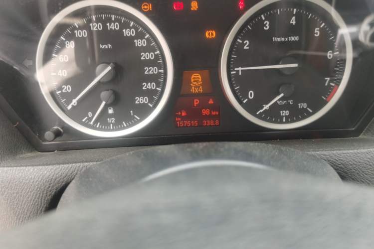 Used BMW X6 2013 xDrive35i Odometer Close Up