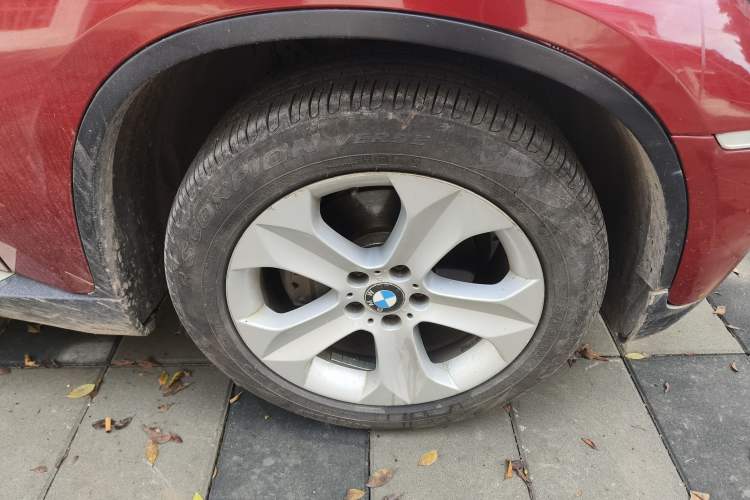 Used BMW X6 2013 xDrive35i Right Front Wheel Hub