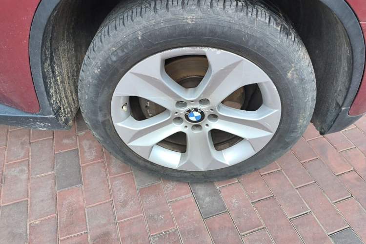 Used BMW X6 2013 xDrive35i Right Front Wheel Hub