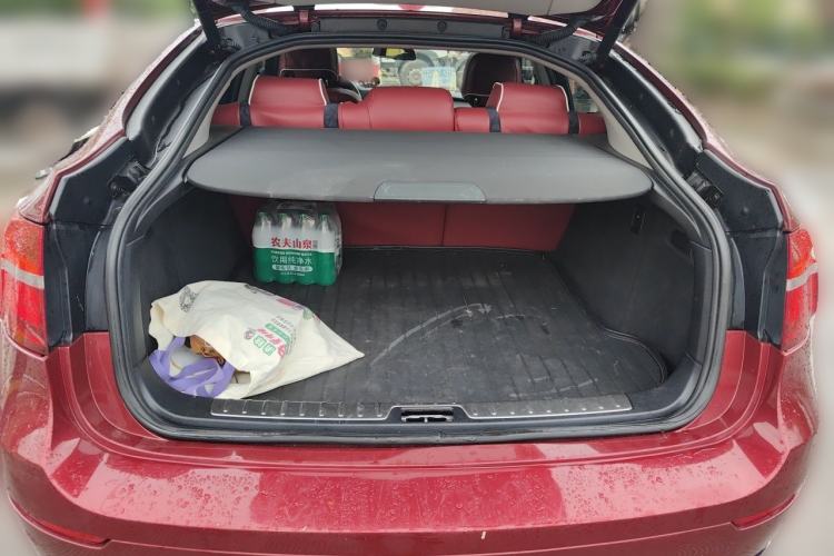 Used BMW X6  Trunk