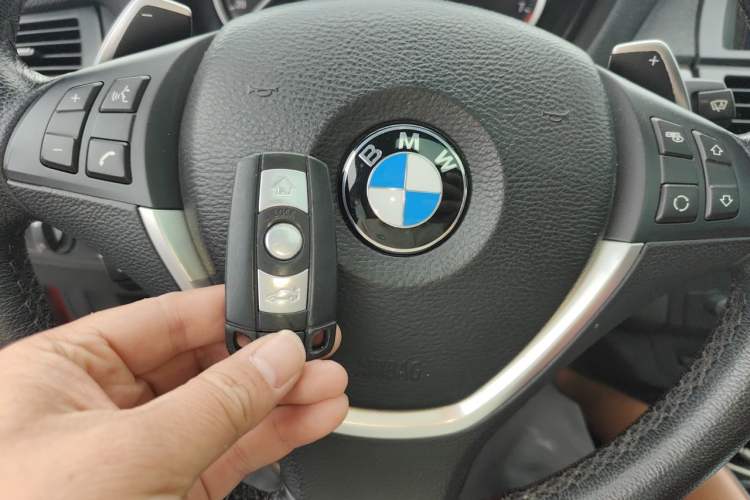 Used BMW X6  Vehicle Key