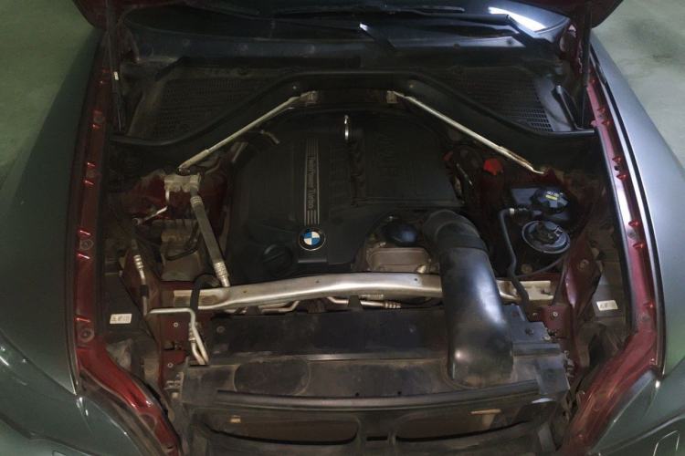 Used BMW X6 2013 xDrive35i Engine Bay