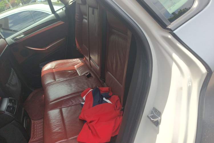 Used BMW X6 2013 xDrive35i Left Rear Seat