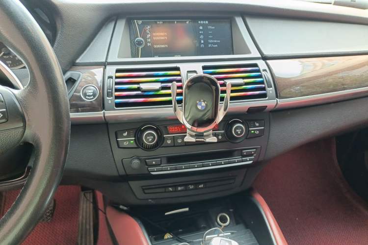 Used BMW X6 2013 xDrive35i Audio And AC Panel