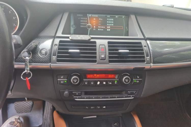 Used BMW X6 2013 xDrive35i Audio And AC Panel