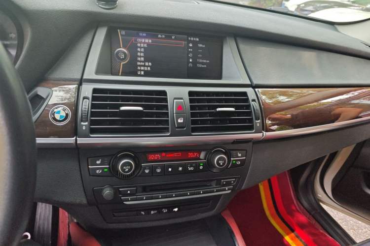 Used BMW X6 2013 xDrive35i Audio And AC Panel