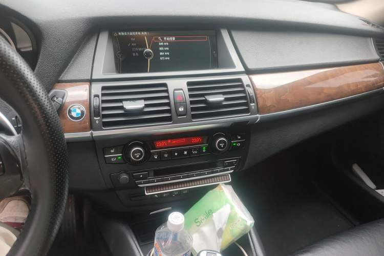 Used BMW X6 2013 xDrive35i Audio And AC Panel