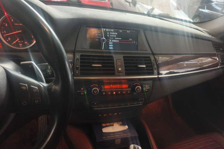 Used BMW X6 2013 xDrive35i Audio And AC Panel