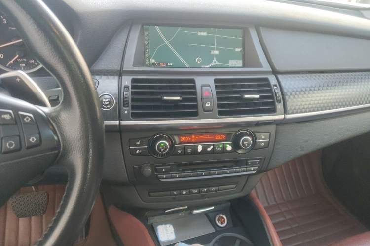 Used BMW X6 2013 xDrive35i Audio And AC Panel