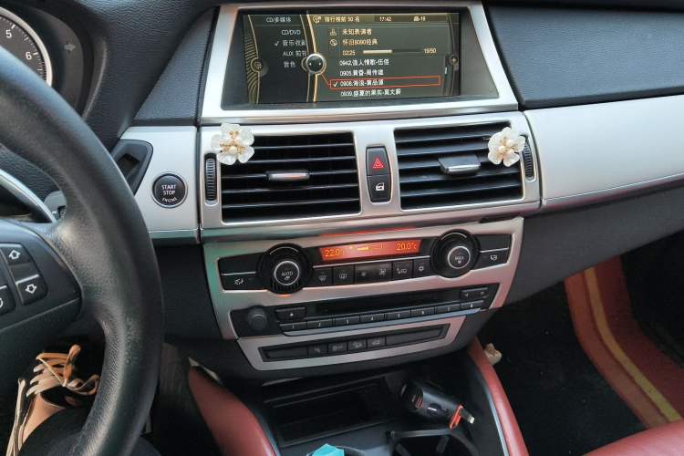 Used BMW X6 2013 xDrive35i Audio And AC Panel