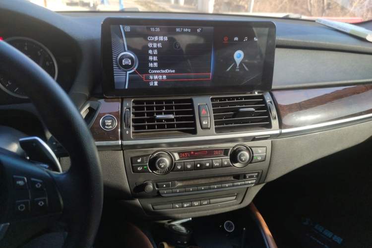 Used BMW X6 2013 xDrive35i Audio And AC Panel
