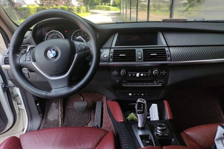 Used BMW X6 2013 xDrive35i Center Console