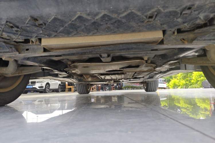 Used BMW X6 2013 xDrive35i Chassis Front