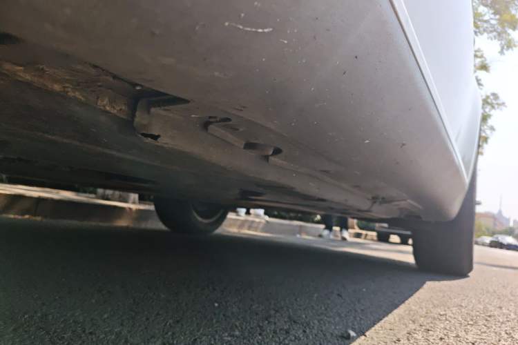 Used BMW X6 2013 xDrive35i U.S. specification Chassis Front Left