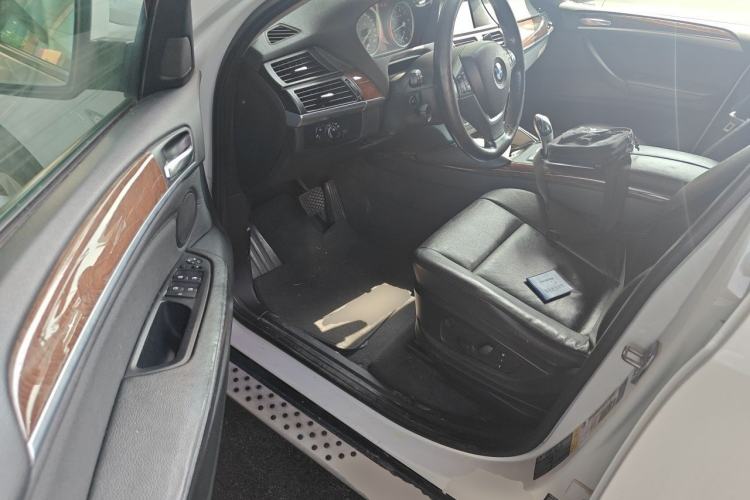 Used BMW X6  Driver Seat