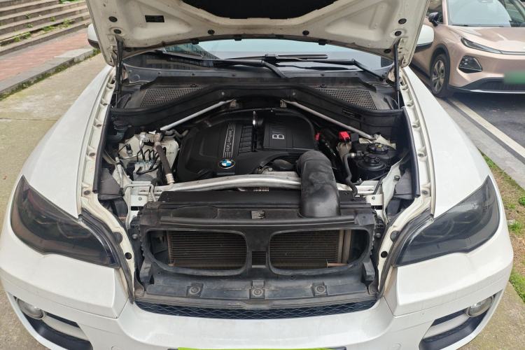 Used BMW X6 2013 xDrive35i Engine Bay