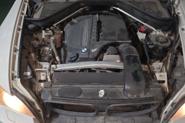 Used BMW X6 2013 xDrive35i Engine Bay