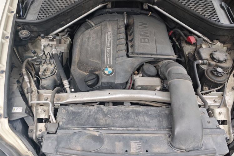 Used BMW X6 2013 xDrive35i Engine Bay