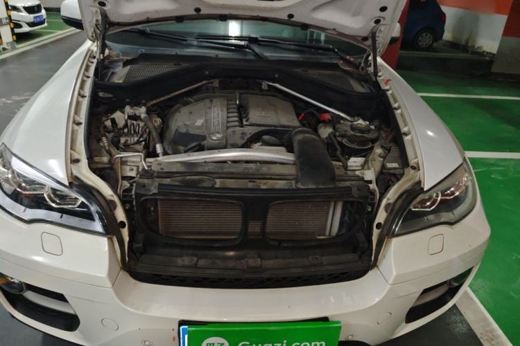 Used BMW X6 2013 xDrive35i Engine Bay
