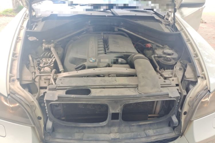 Used BMW X6 2013 xDrive35i Engine Bay