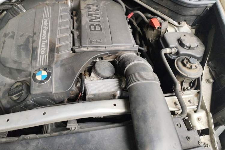 Used BMW X6  Engine Bay Left