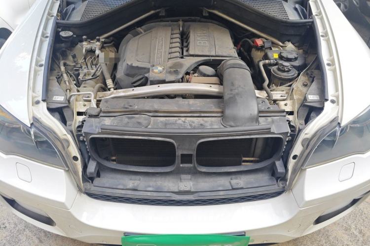 Used BMW X6 2013 xDrive35i Engine Bay