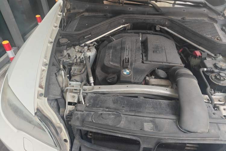 Used BMW X6  Engine Bay Right