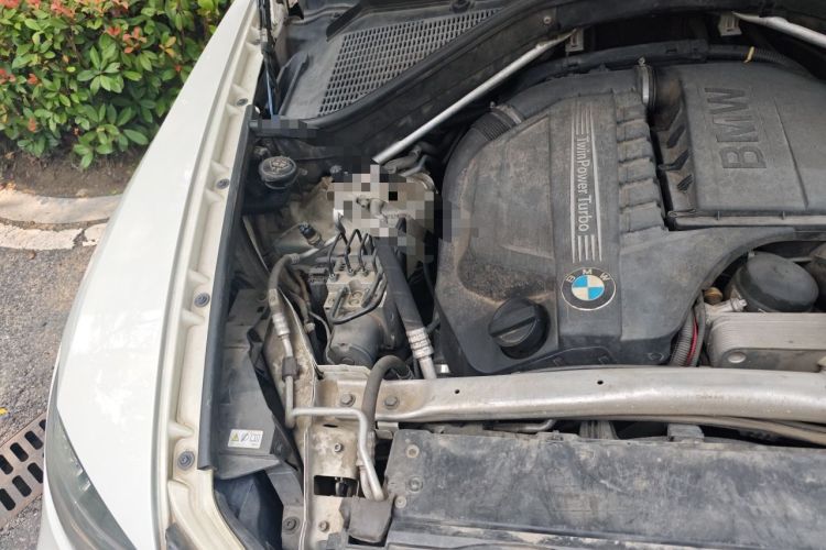 Used BMW X6 2013 xDrive35i Engine Bay Right