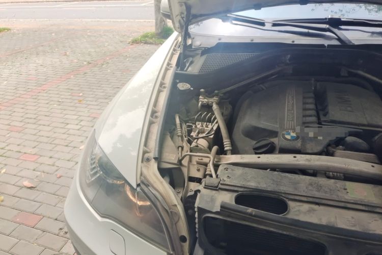 Used BMW X6 2013 xDrive35i Engine Bay Right