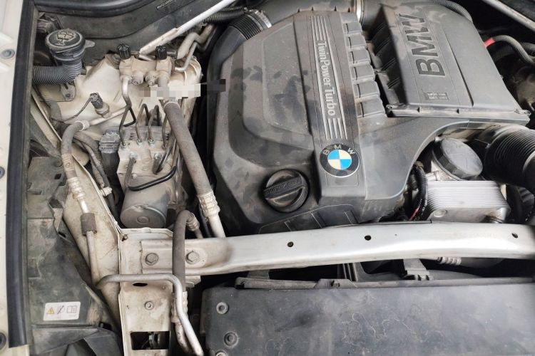 Used BMW X6  Engine Bay Right