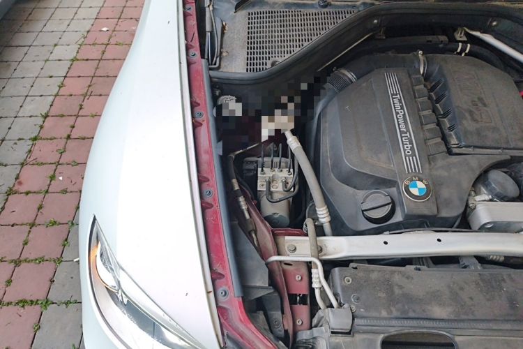 Used BMW X6  Engine Bay Right