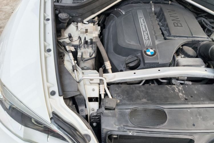Used BMW X6 2013 xDrive35i Engine Bay Right