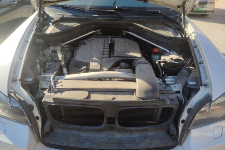 Used BMW X6 2013 xDrive35i Engine Bay