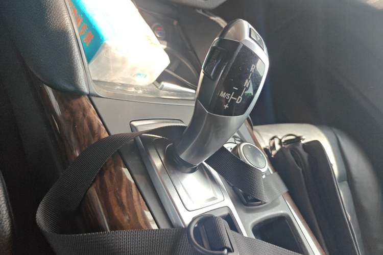 Used BMW X6  Gear Lever