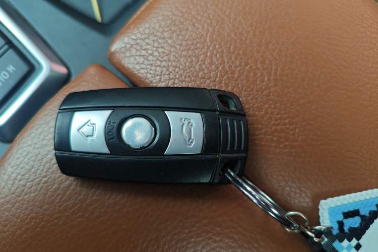 Used BMW X6 2013 xDrive35i Interior 1