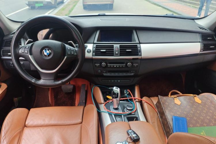Used BMW X6 2013 xDrive35i Interior 2