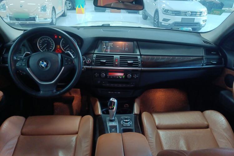 Used BMW X6 2013 xDrive35i Interior 2