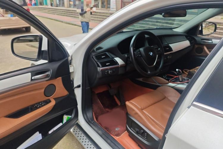 Used BMW X6 2013 xDrive35i Interior 3