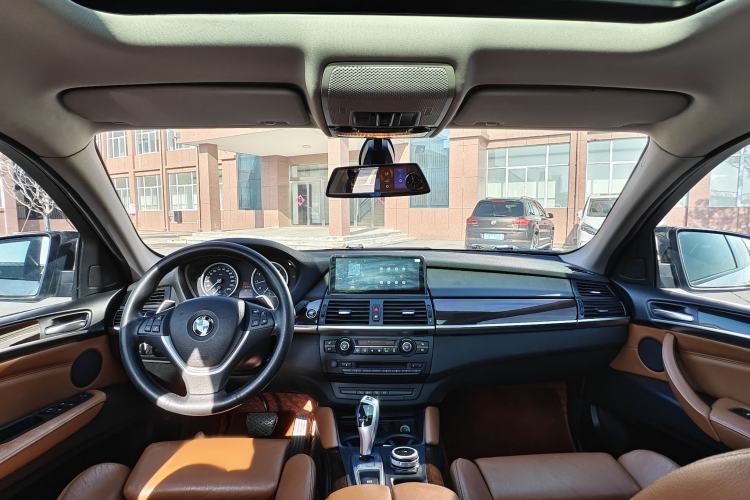 Used BMW X6 2013 xDrive35i Interior 3